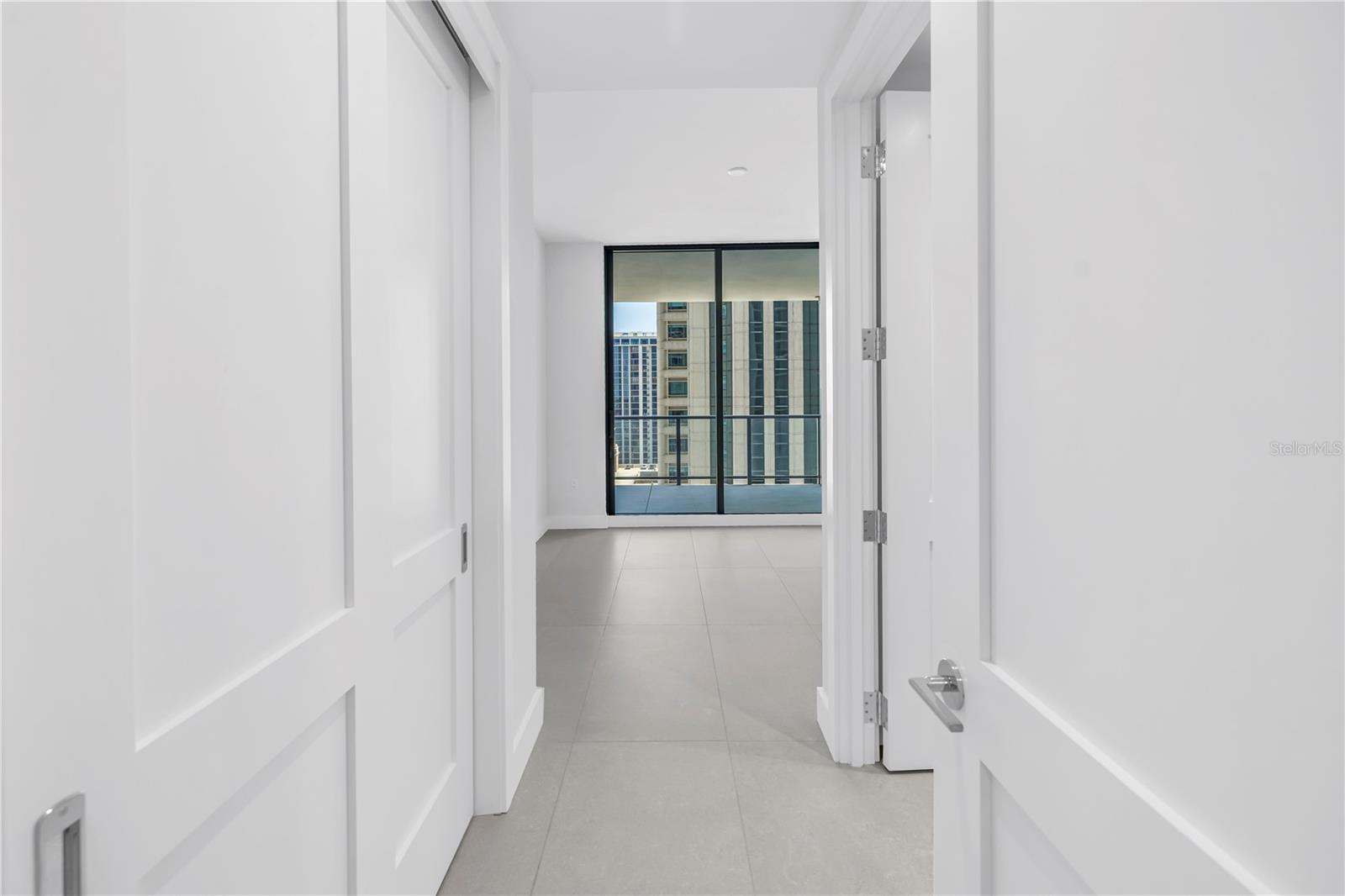 Image 27 of 70 For 275 1st Avenue S 1703