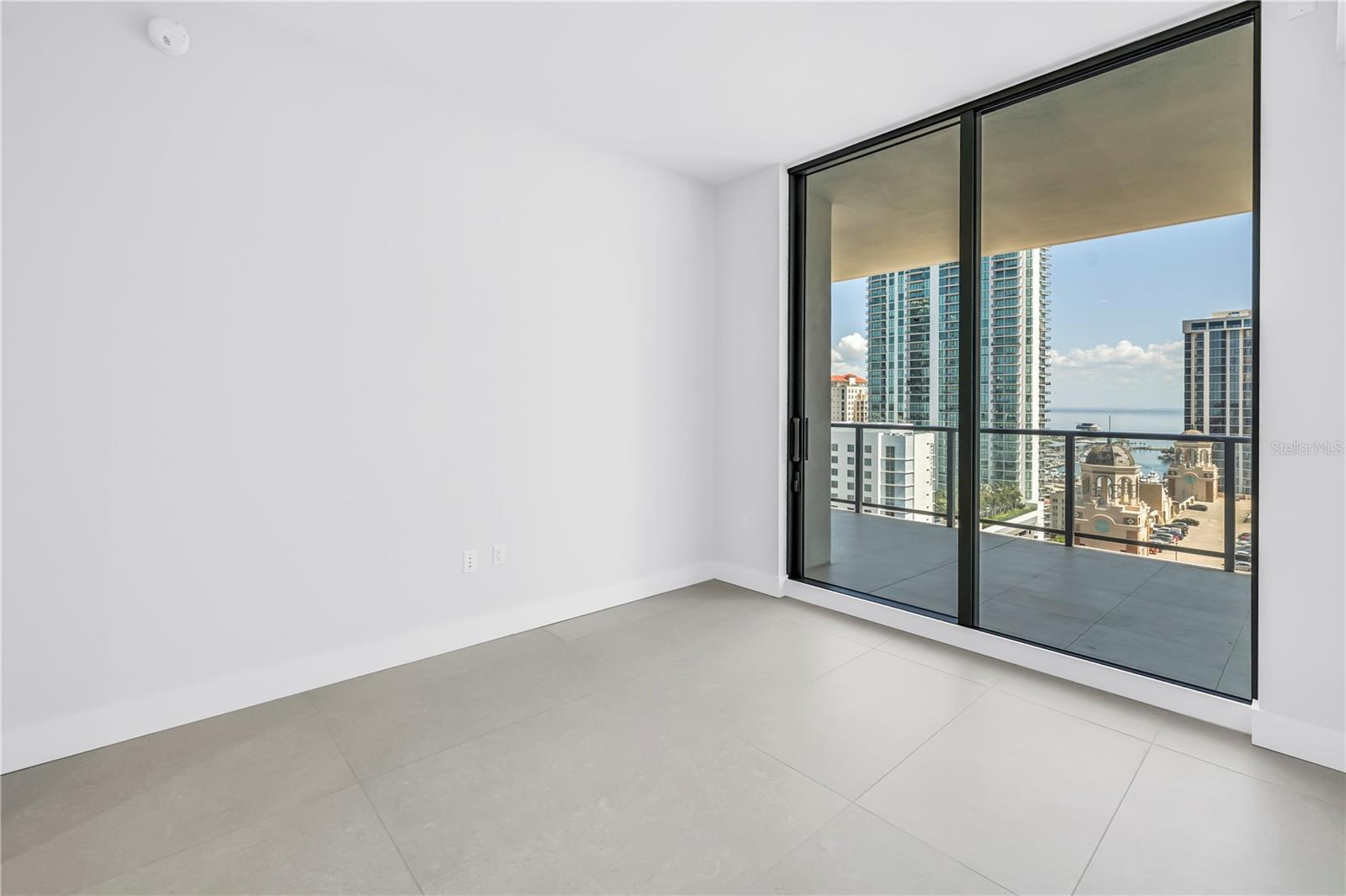 Image 29 of 70 For 275 1st Avenue S 1703