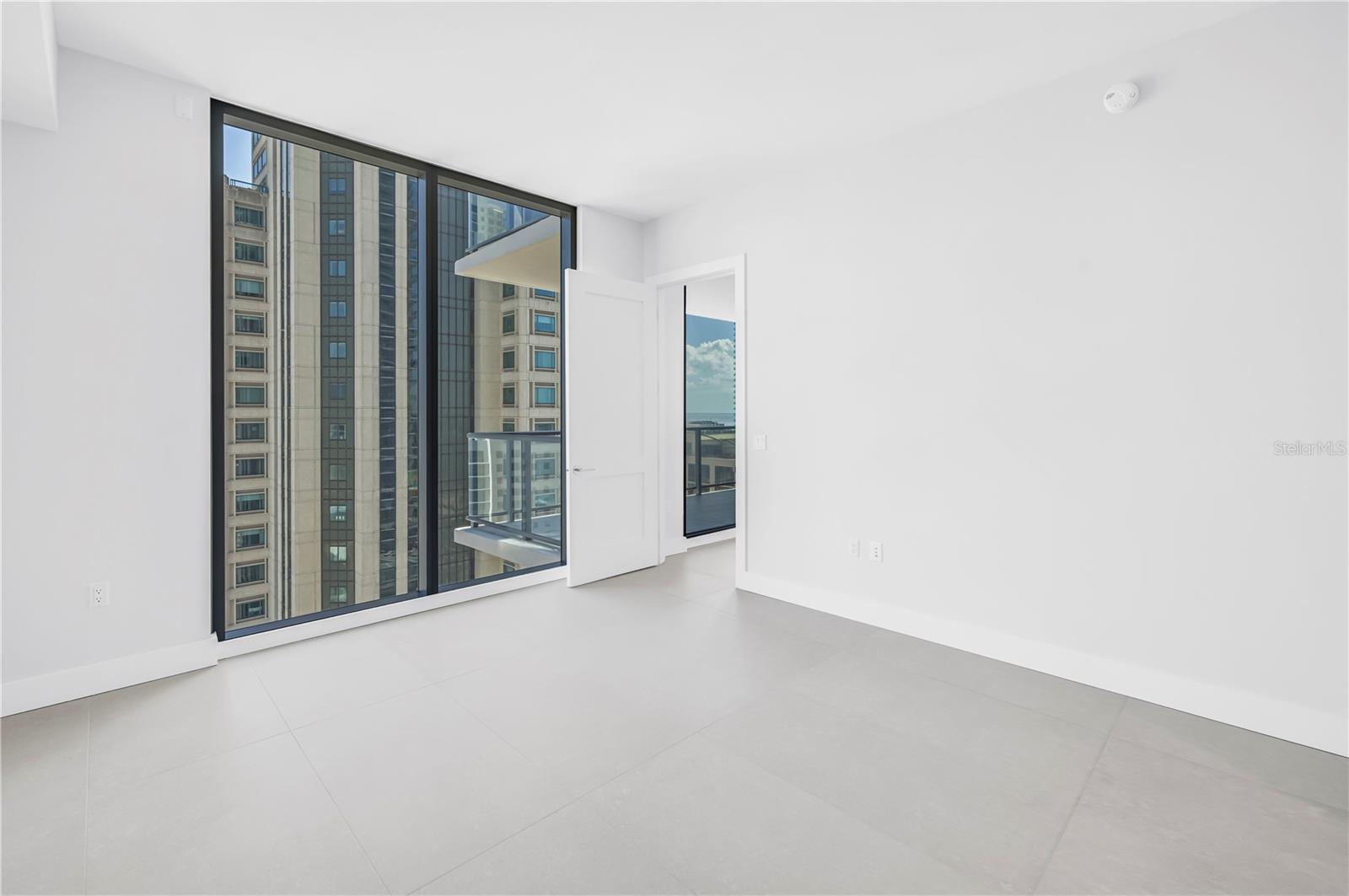 Image 34 of 70 For 275 1st Avenue S 1703