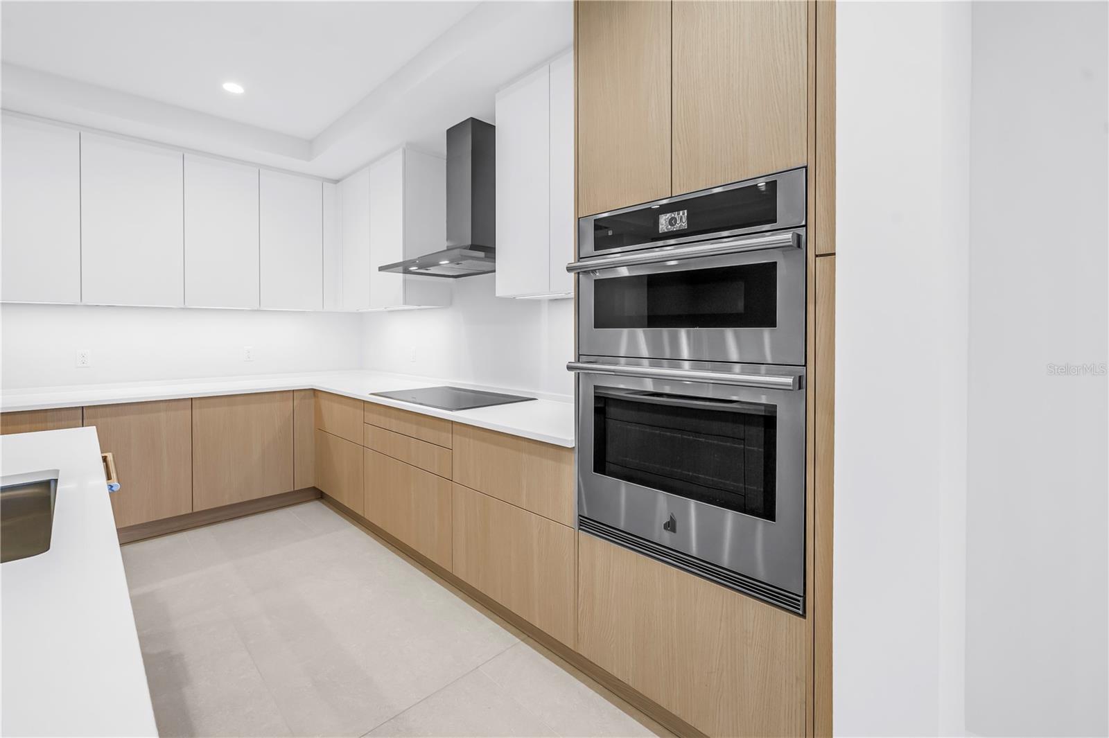 Image 9 of 70 For 275 1st Avenue S 1703