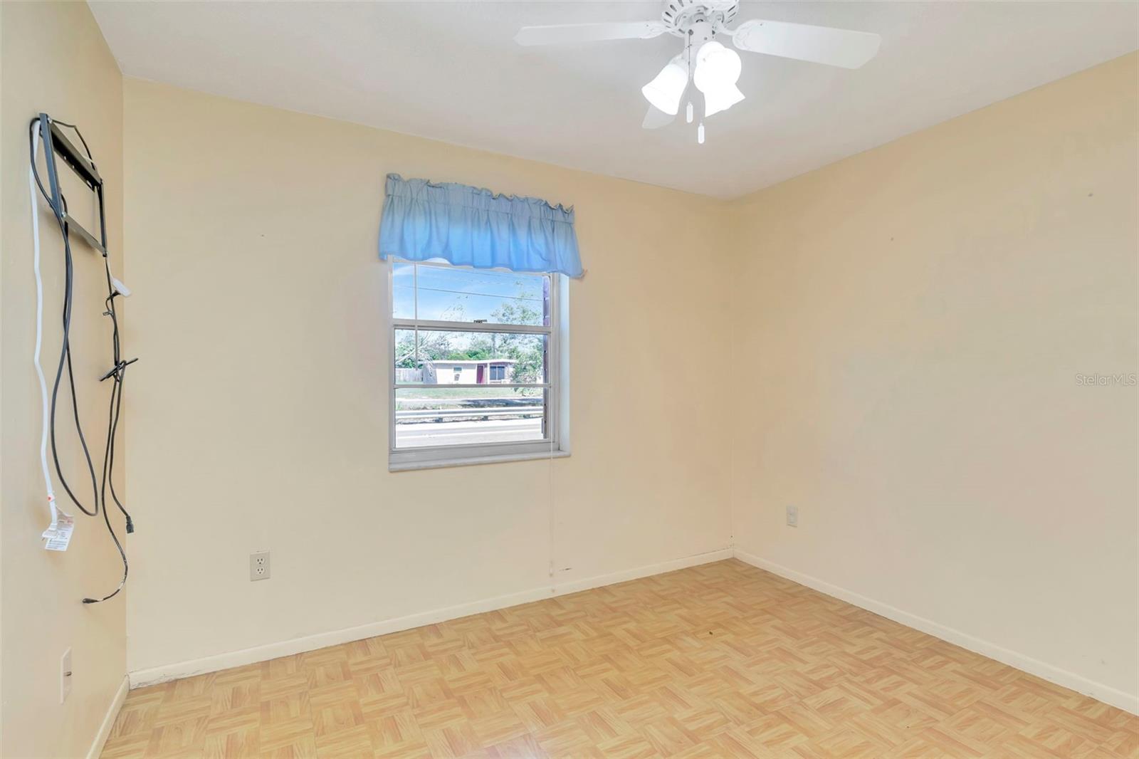 Image 25 of 39 For 8350 94th Avenue