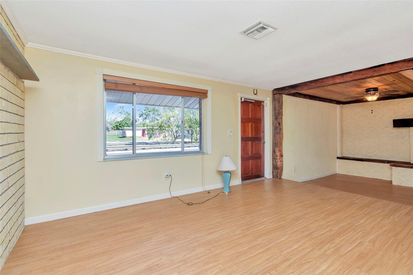 Image 7 of 39 For 8350 94th Avenue