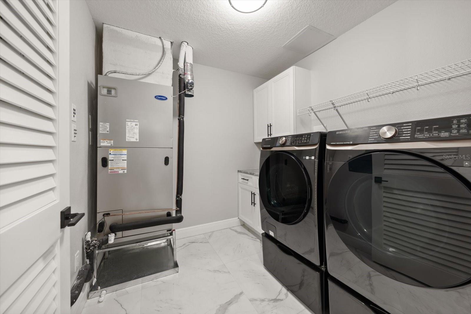 Image 32 of 48 For 211 Dolphin Point 201