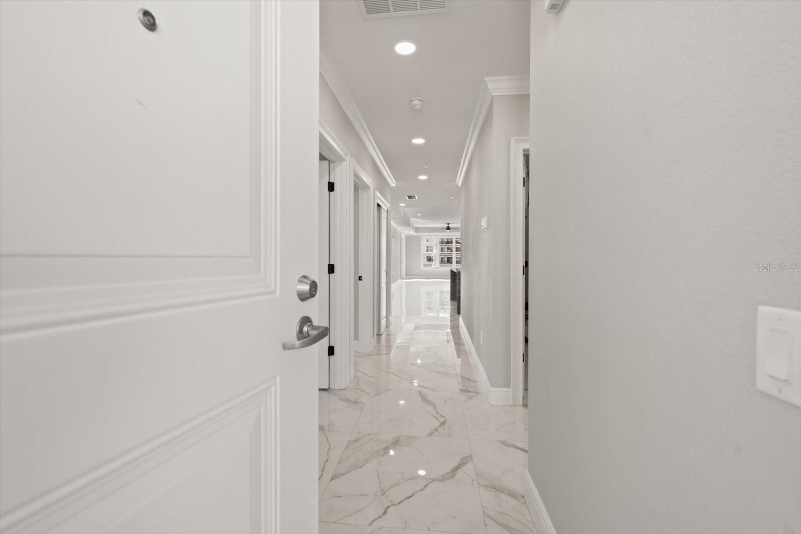 Image 33 of 48 For 211 Dolphin Point 201