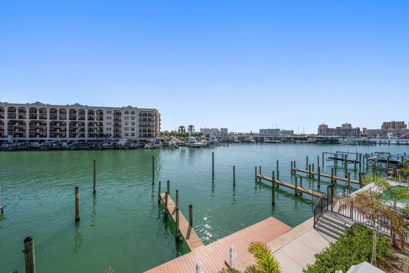 Image 38 of 48 For 211 Dolphin Point 201