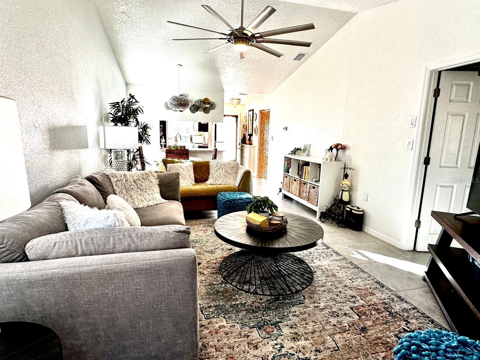 Image 2 of 32 For 4749 Sunny Loop 4749