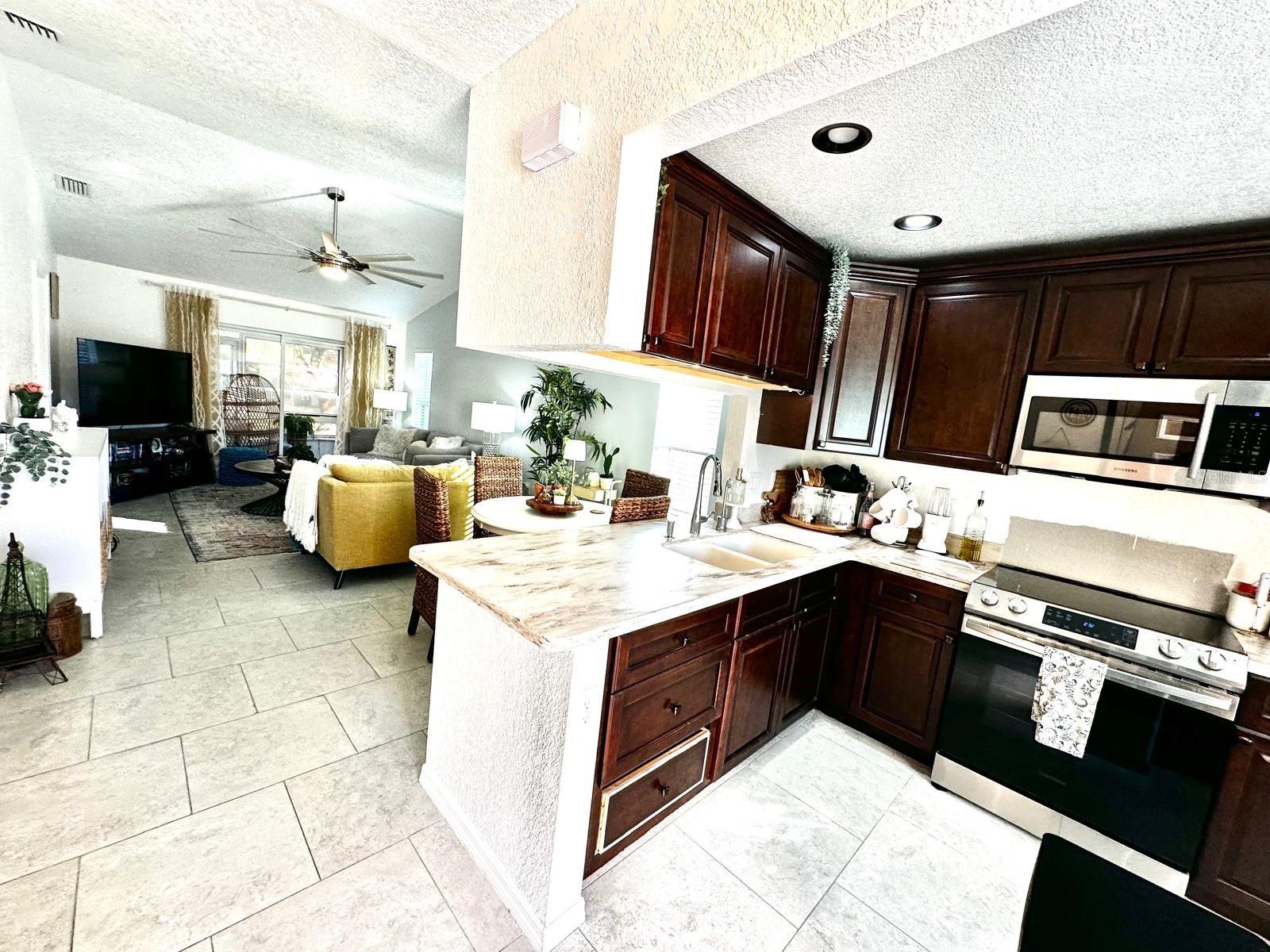 Image 8 of 32 For 4749 Sunny Loop 4749