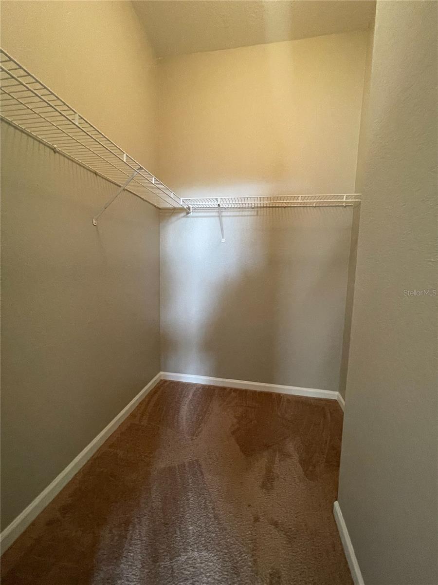 Image 18 of 25 For 17112 Carrington Park Drive 924