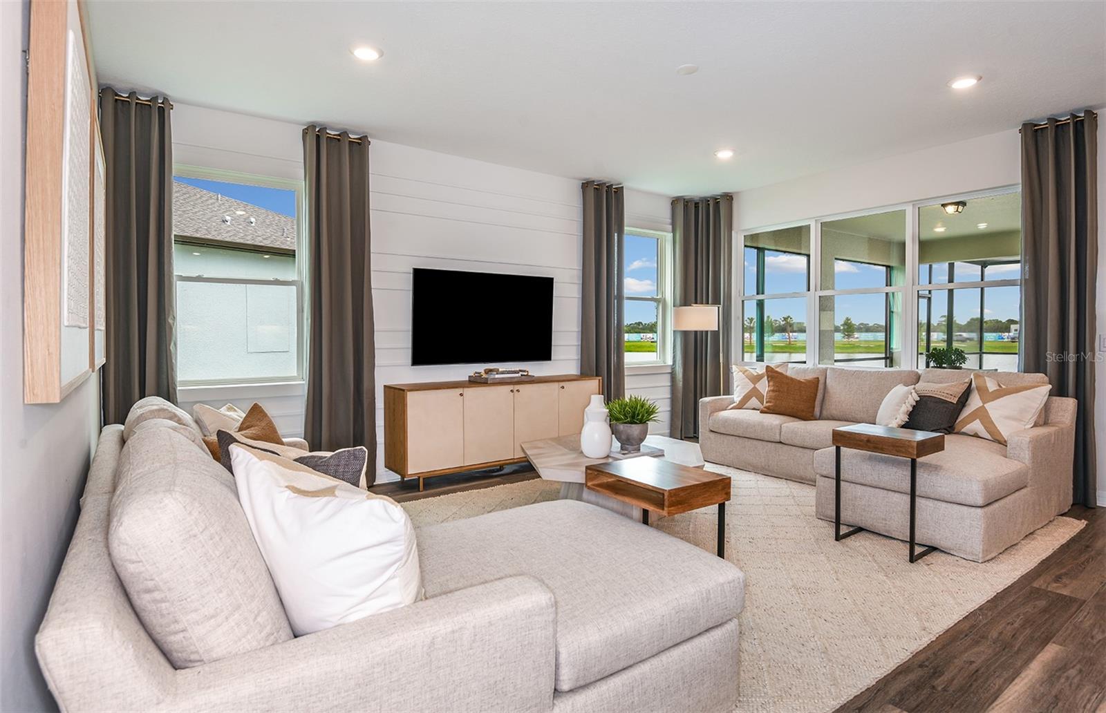 Image 6 of 32 For 13504 Canyon Ridge Road