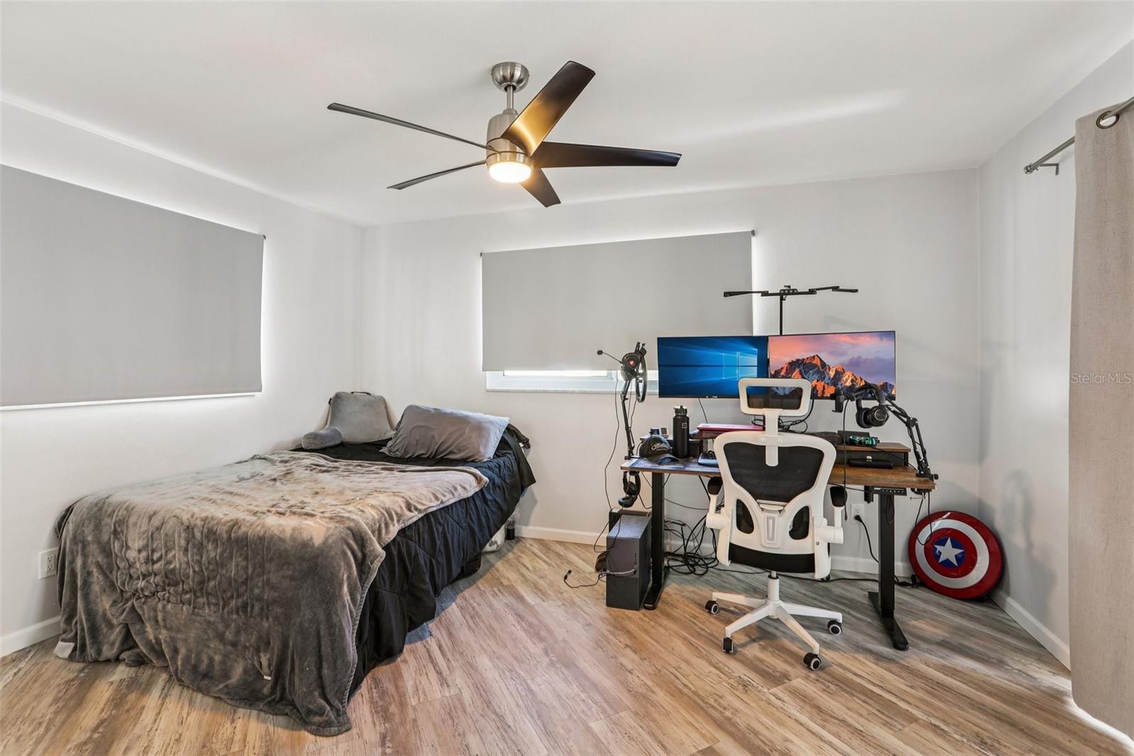 Image 10 of 33 For 10569 Lake Vista Drive