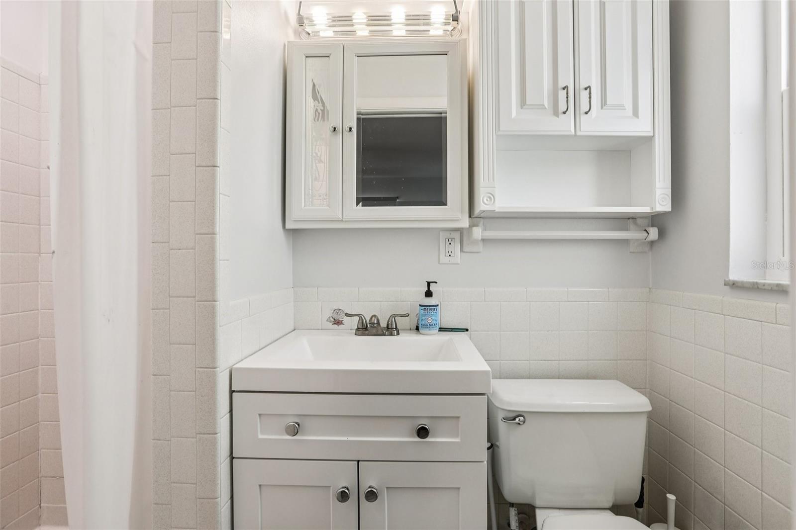 Image 12 of 33 For 10569 Lake Vista Drive