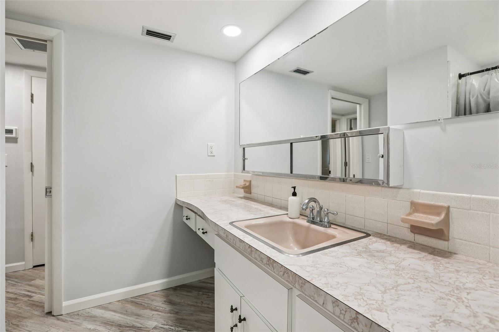 Image 16 of 33 For 10569 Lake Vista Drive