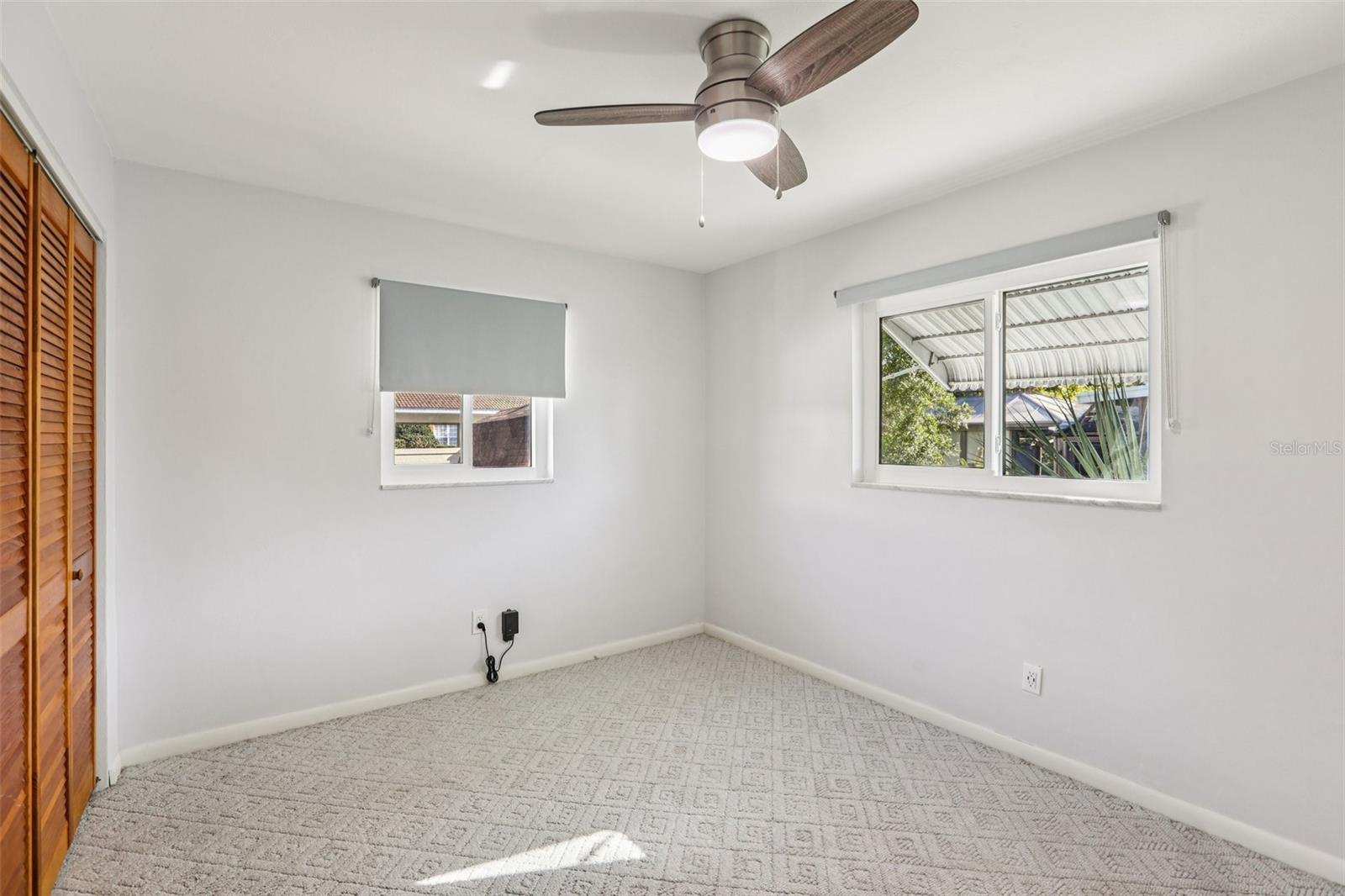 Image 18 of 33 For 10569 Lake Vista Drive