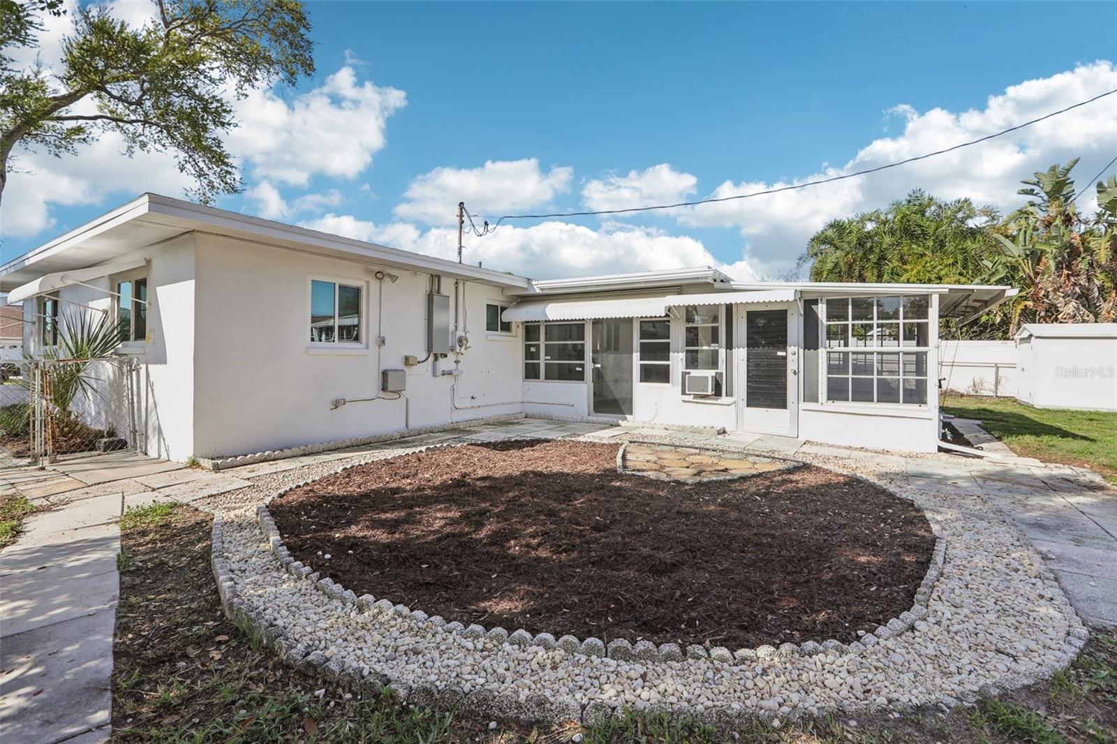 Image 23 of 33 For 10569 Lake Vista Drive