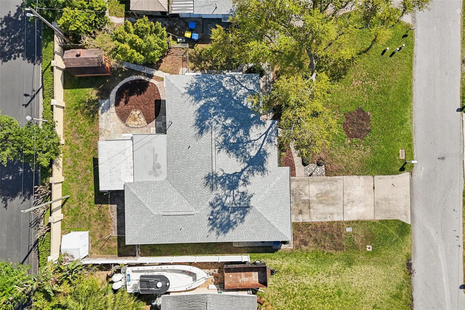 Image 29 of 33 For 10569 Lake Vista Drive