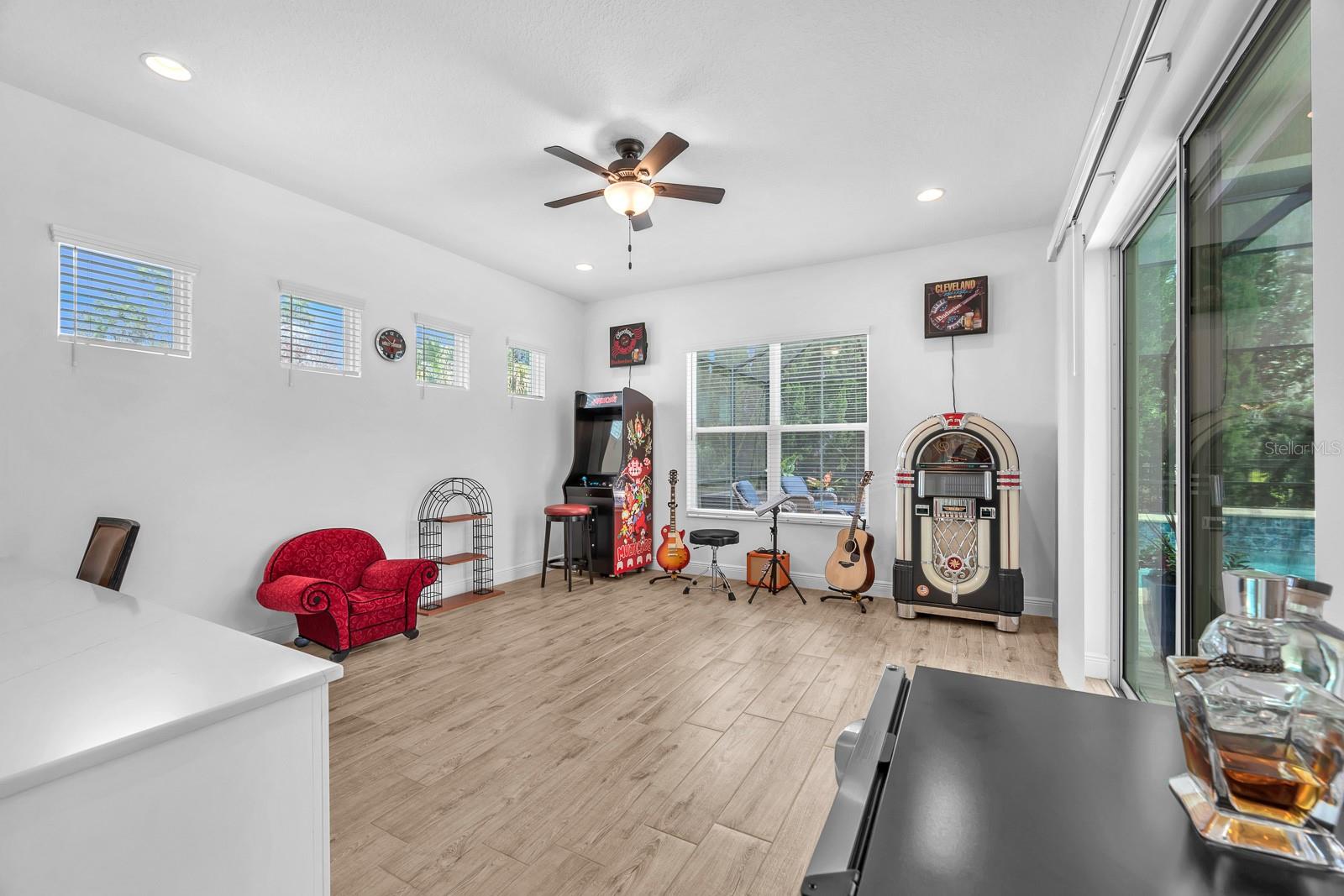 Listing photo id 28 for 5210 Alafia Falls Drive