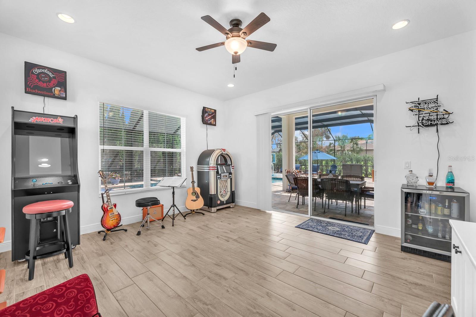 Listing photo id 29 for 5210 Alafia Falls Drive