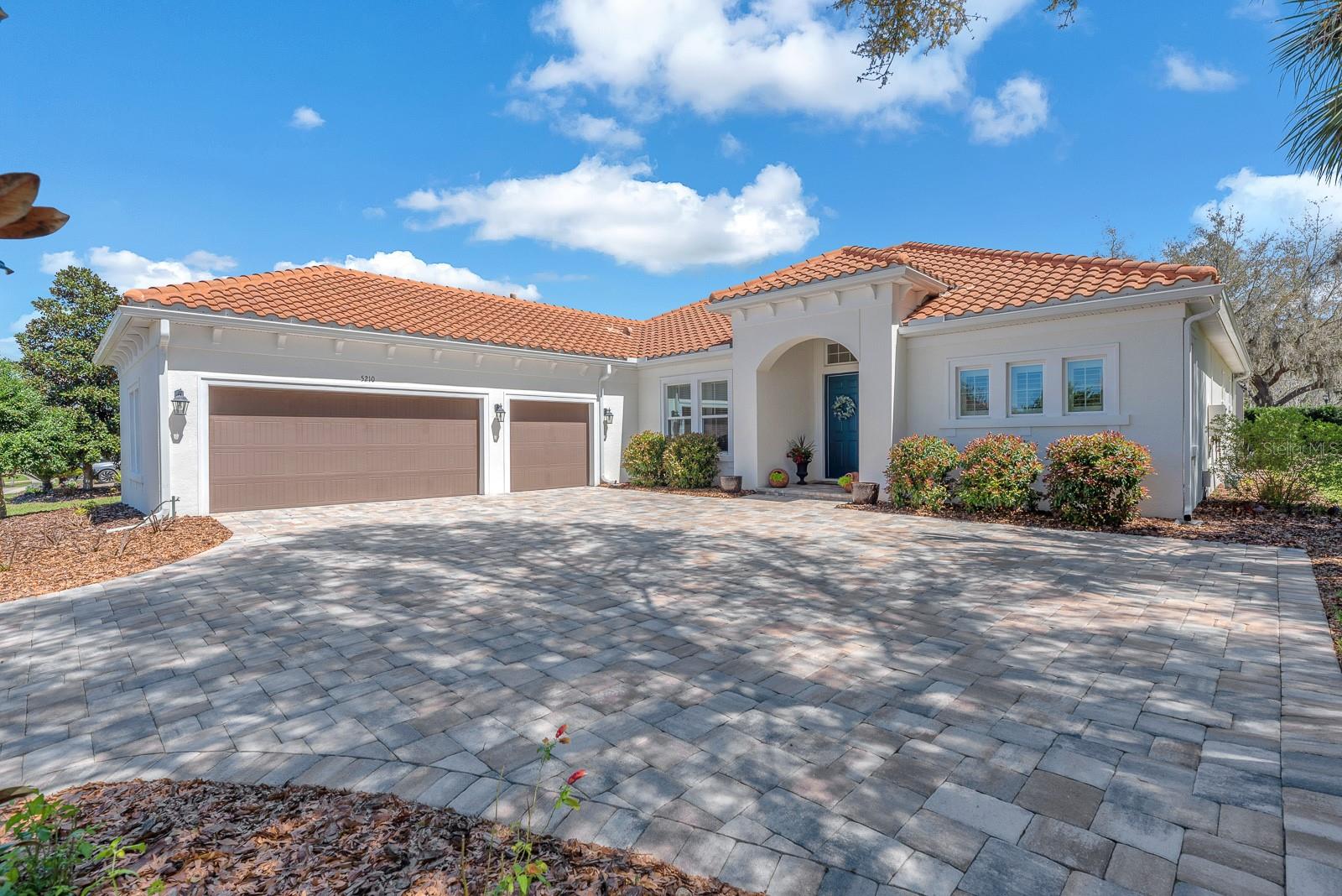 Listing photo id 47 for 5210 Alafia Falls Drive