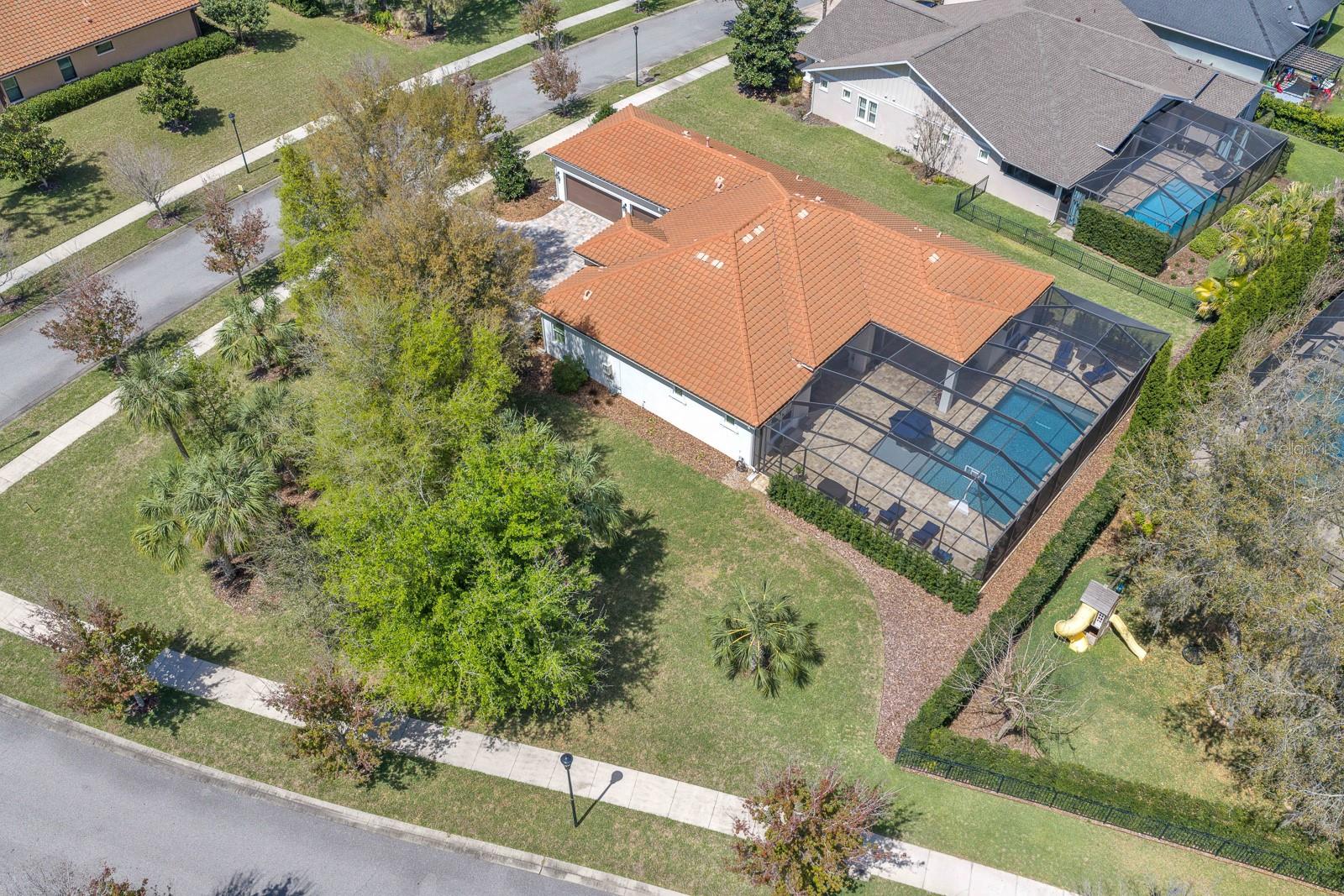 Listing photo id 3 for 5210 Alafia Falls Drive