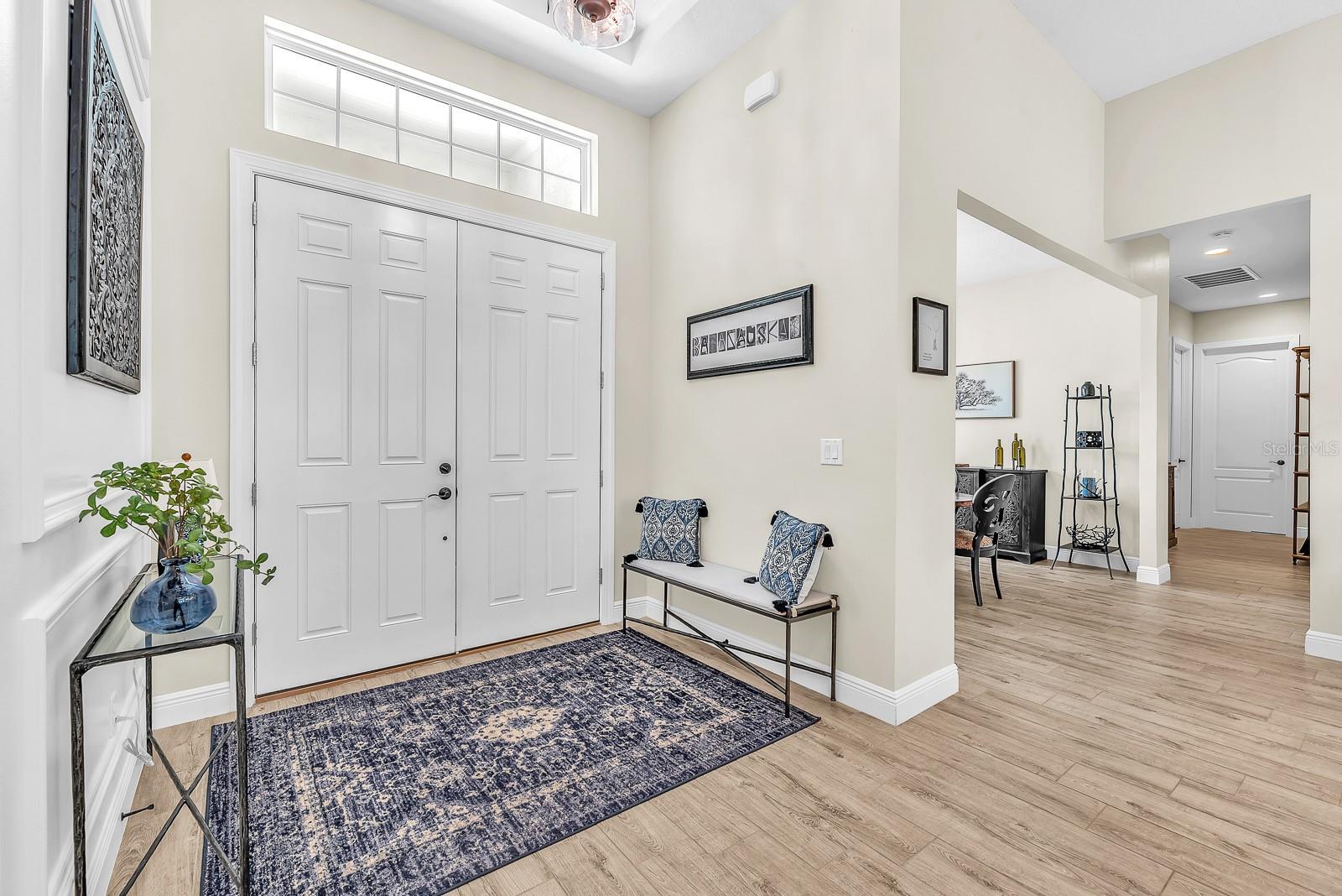 Listing photo id 7 for 5210 Alafia Falls Drive