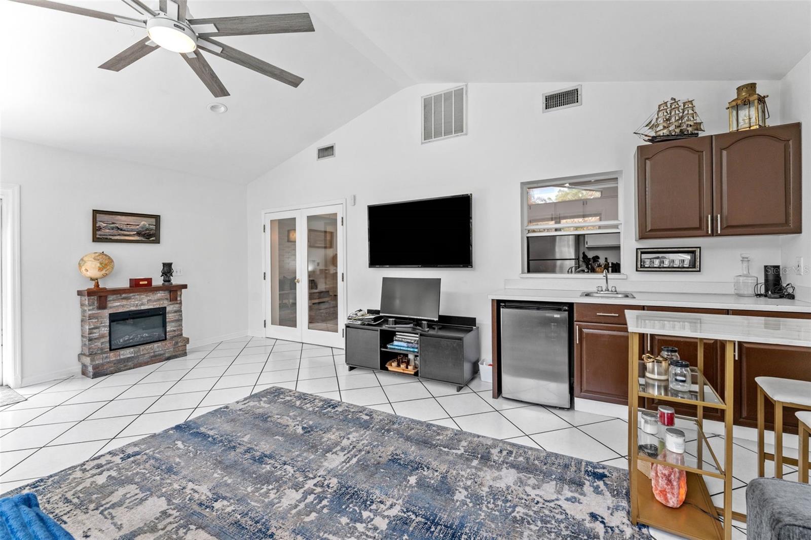 Image 15 of 29 For 6429 Gomez Avenue