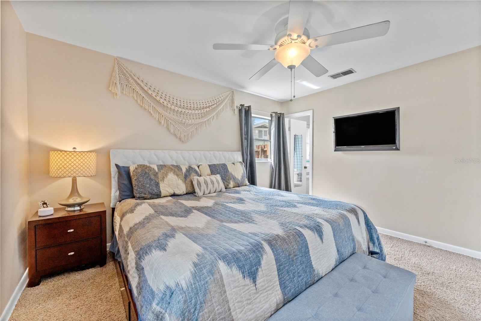 Image 16 of 29 For 6429 Gomez Avenue