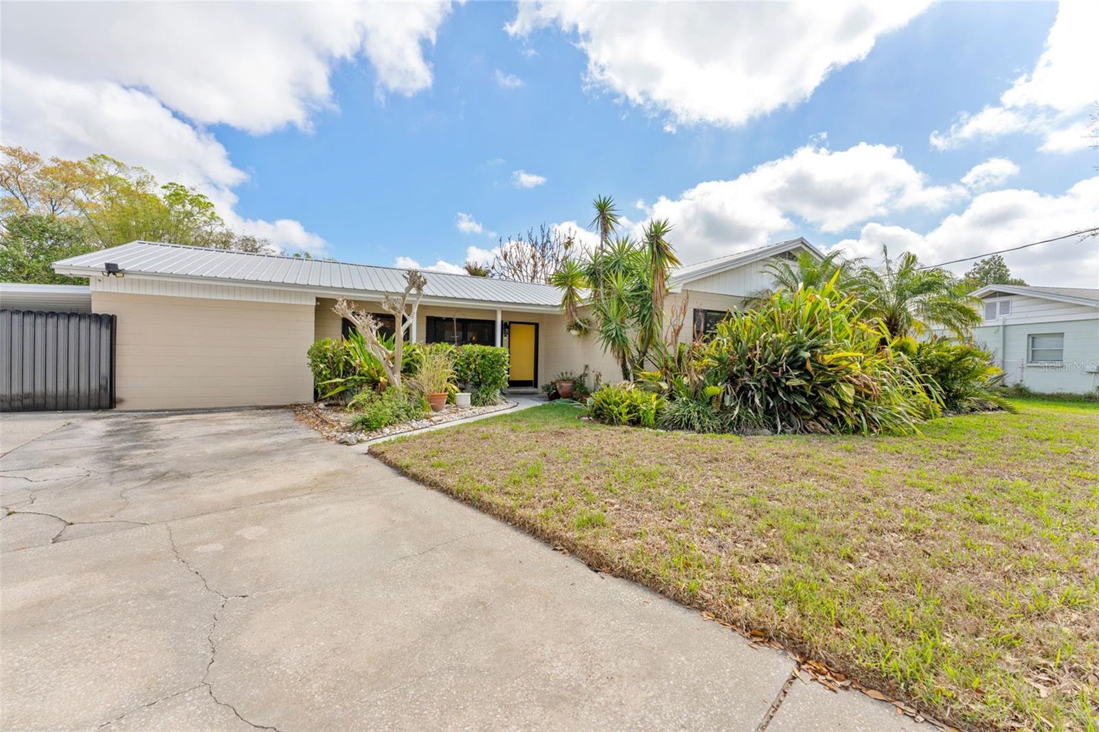 Image 5 of 29 For 6429 Gomez Avenue