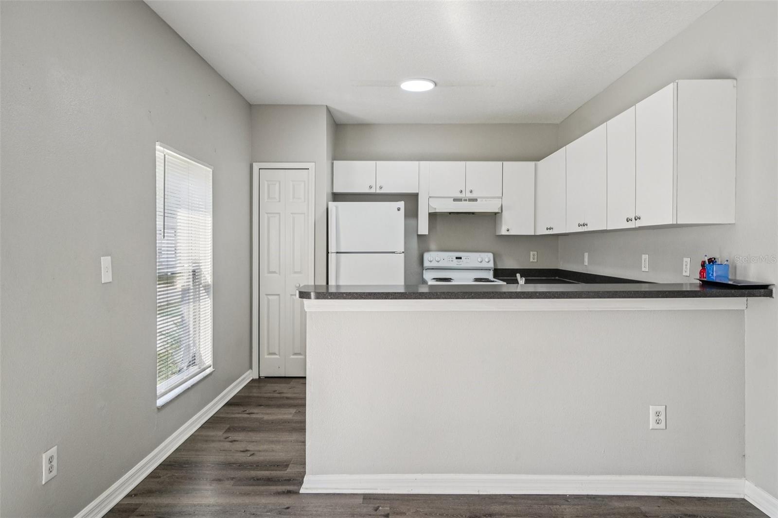 Image 11 of 26 For 2420 Ida Street