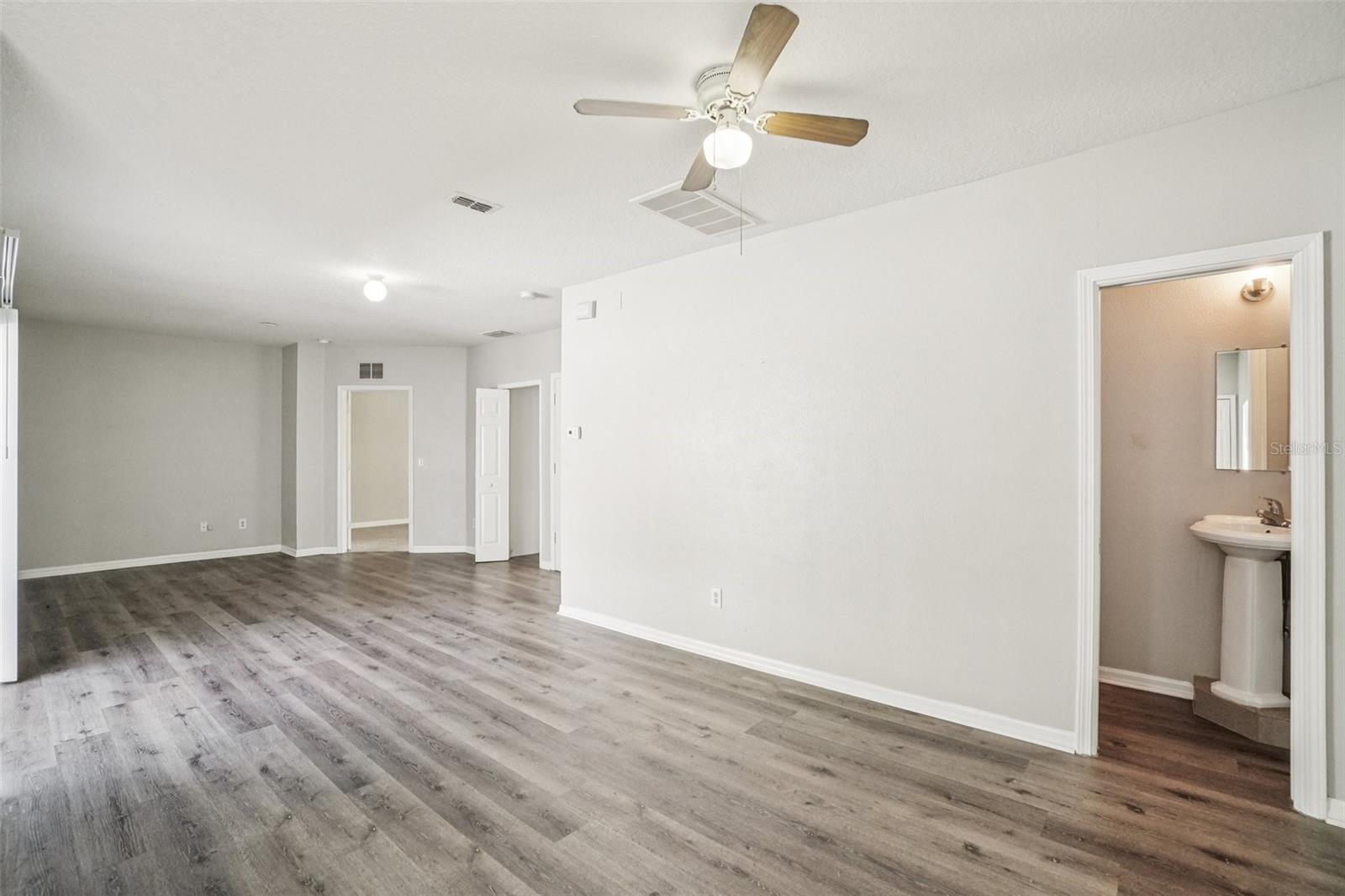 Image 7 of 26 For 2420 Ida Street