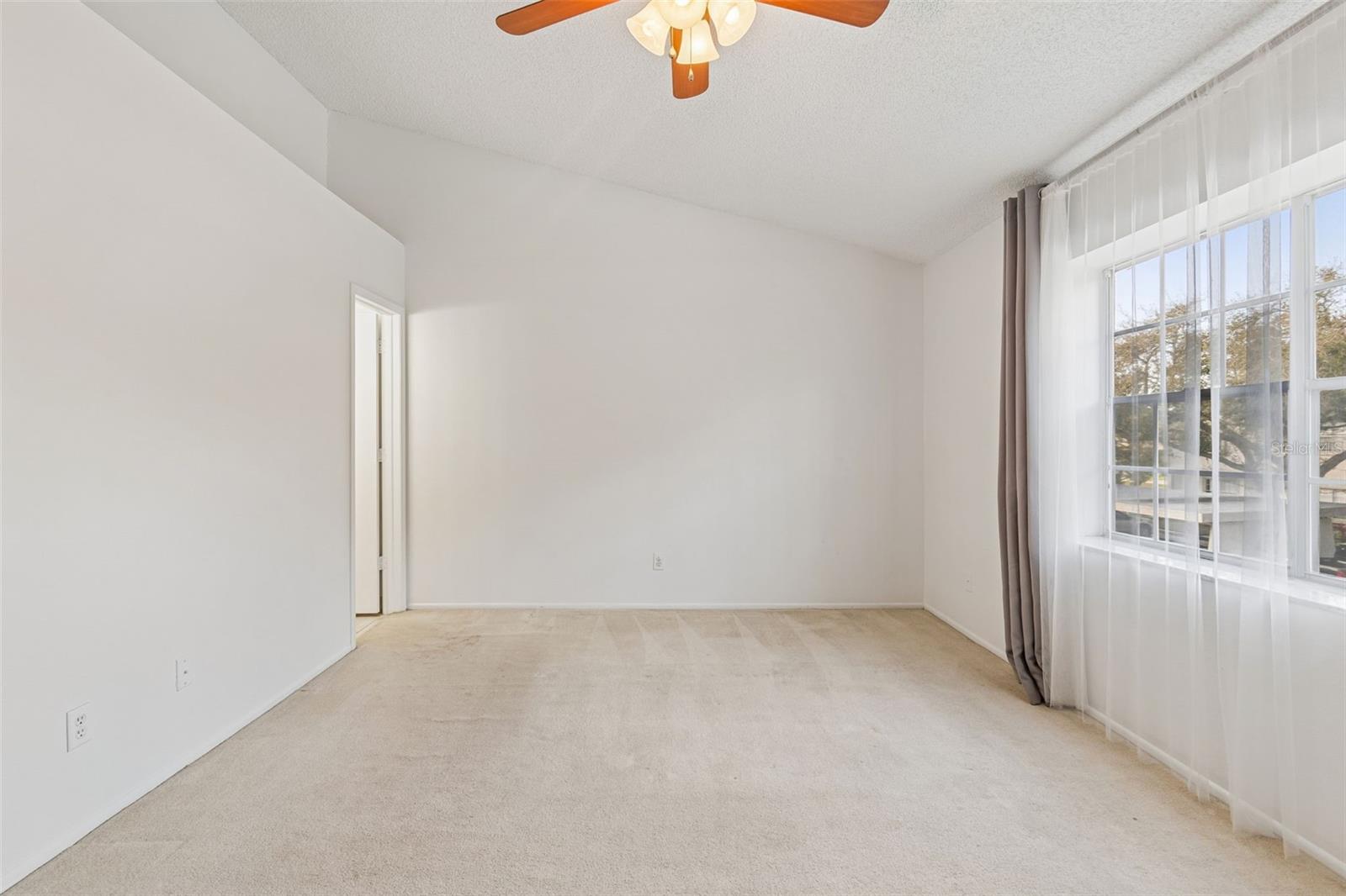 Image 15 of 40 For 607 Bough Avenue