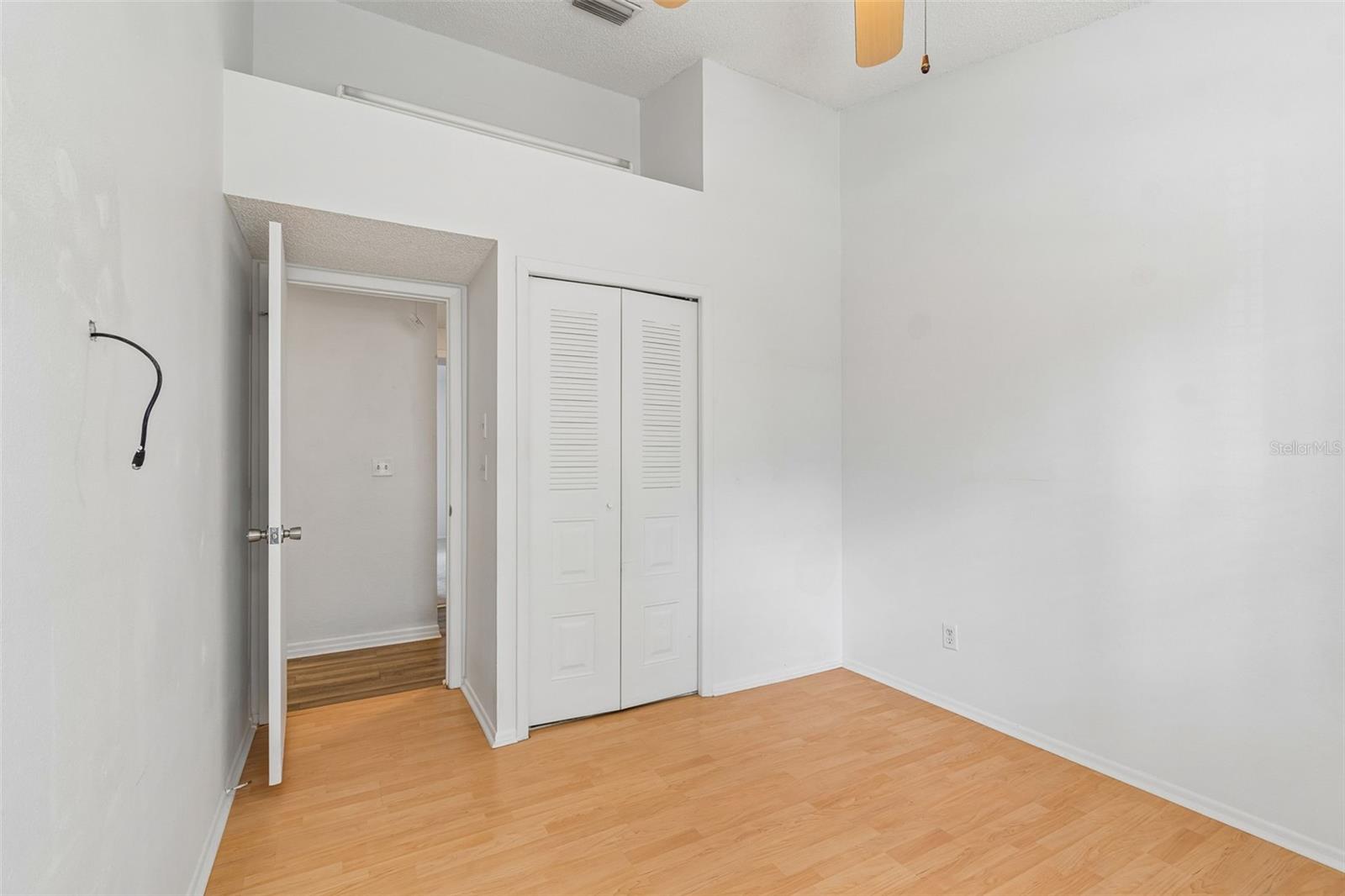 Image 22 of 40 For 607 Bough Avenue