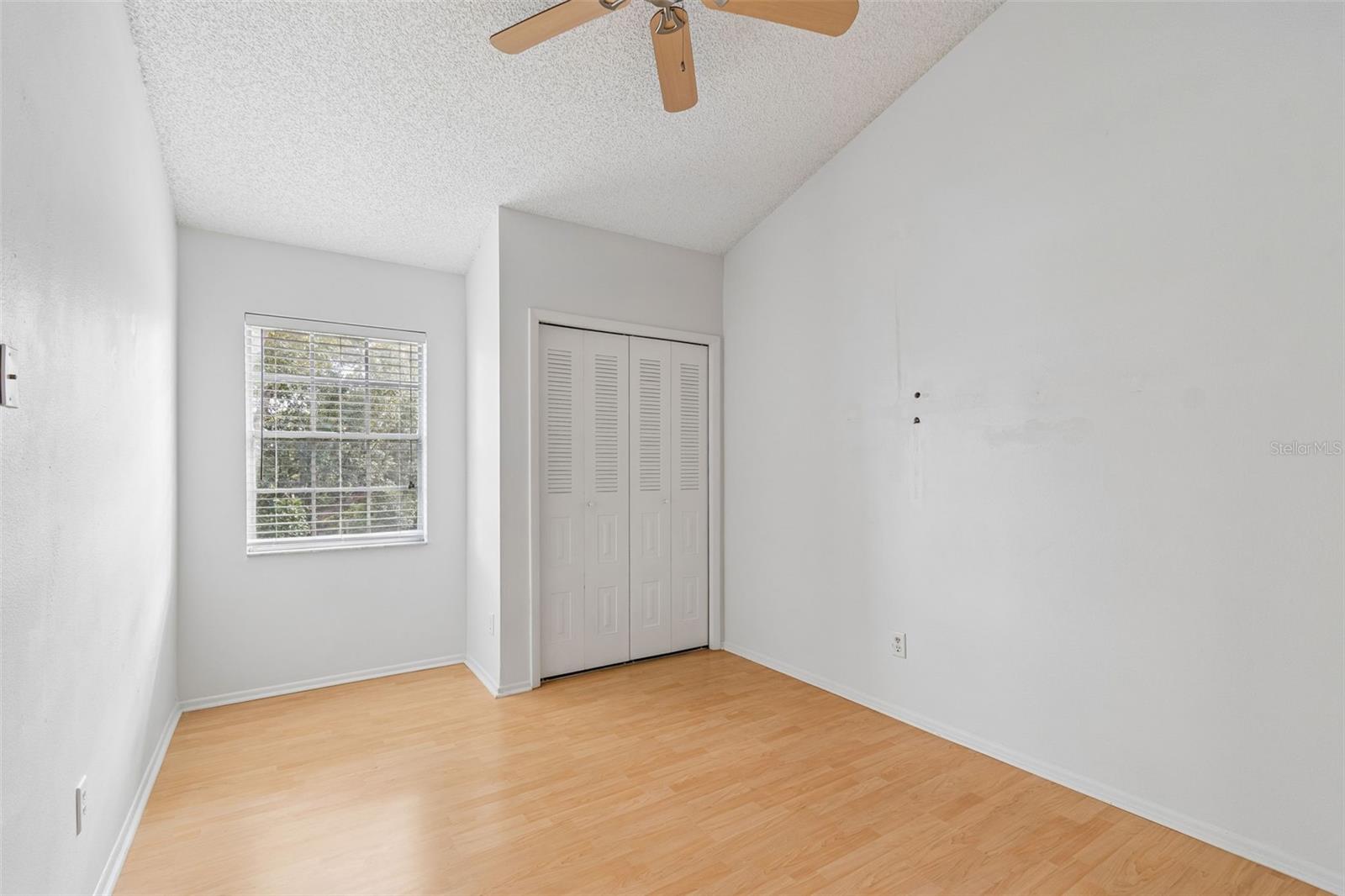 Image 25 of 40 For 607 Bough Avenue