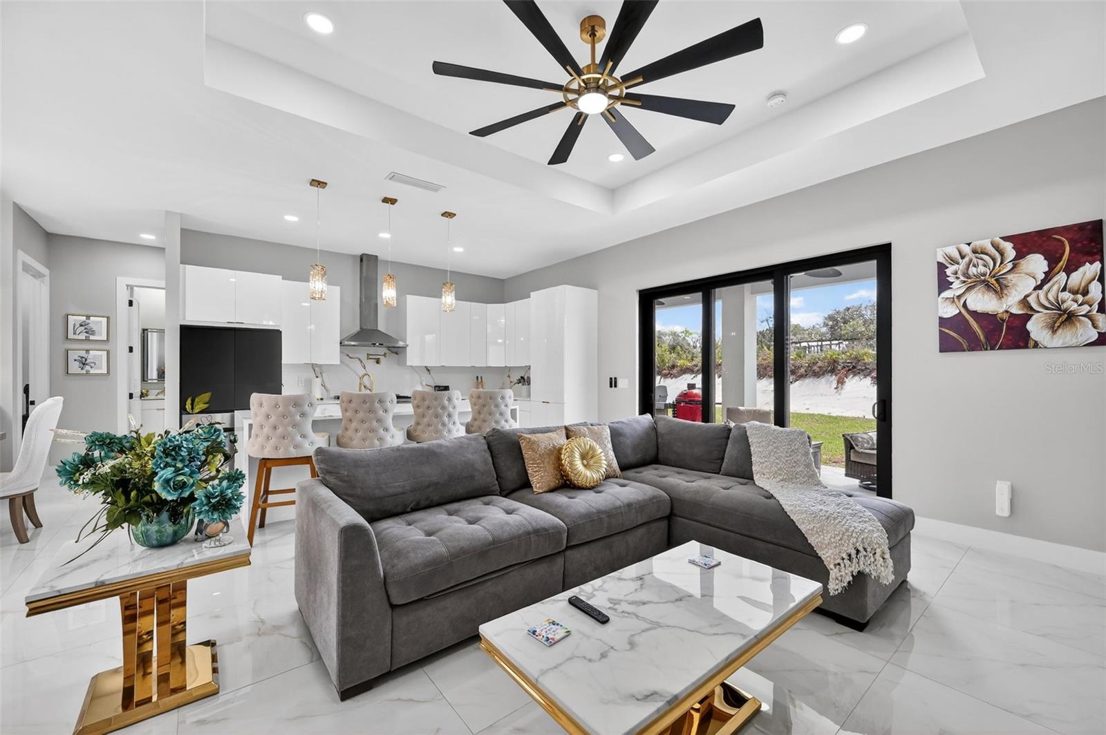 Image 16 of 64 For 217 Cumberland Street