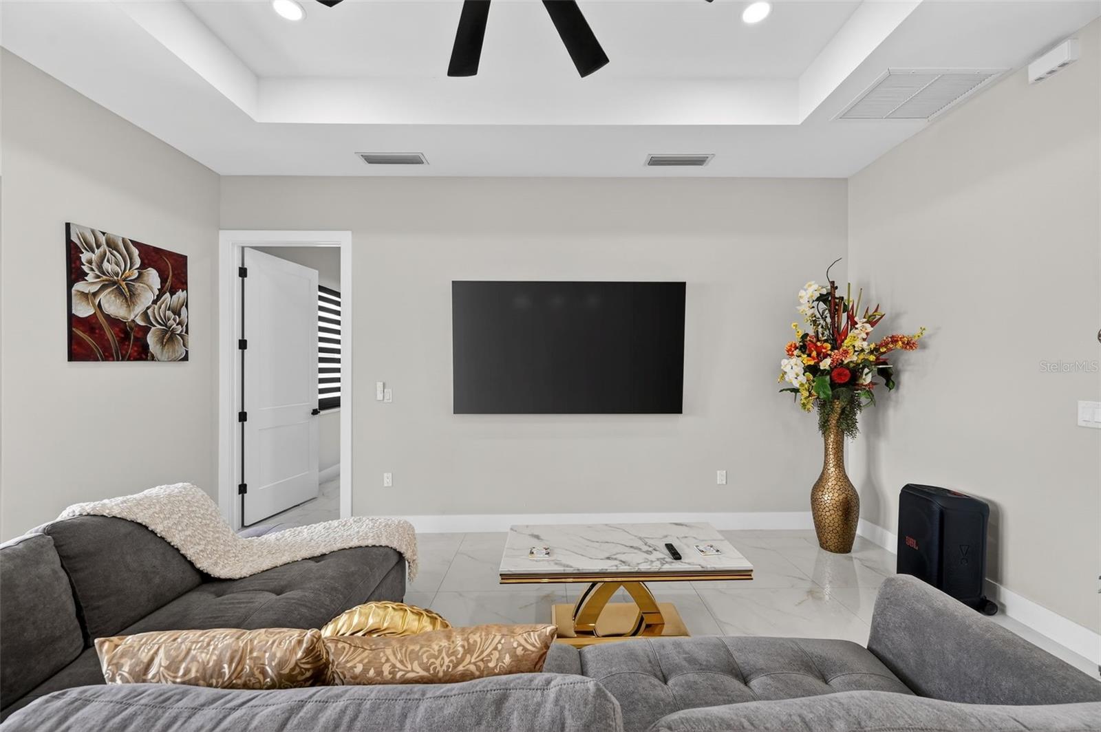 Image 20 of 64 For 217 Cumberland Street