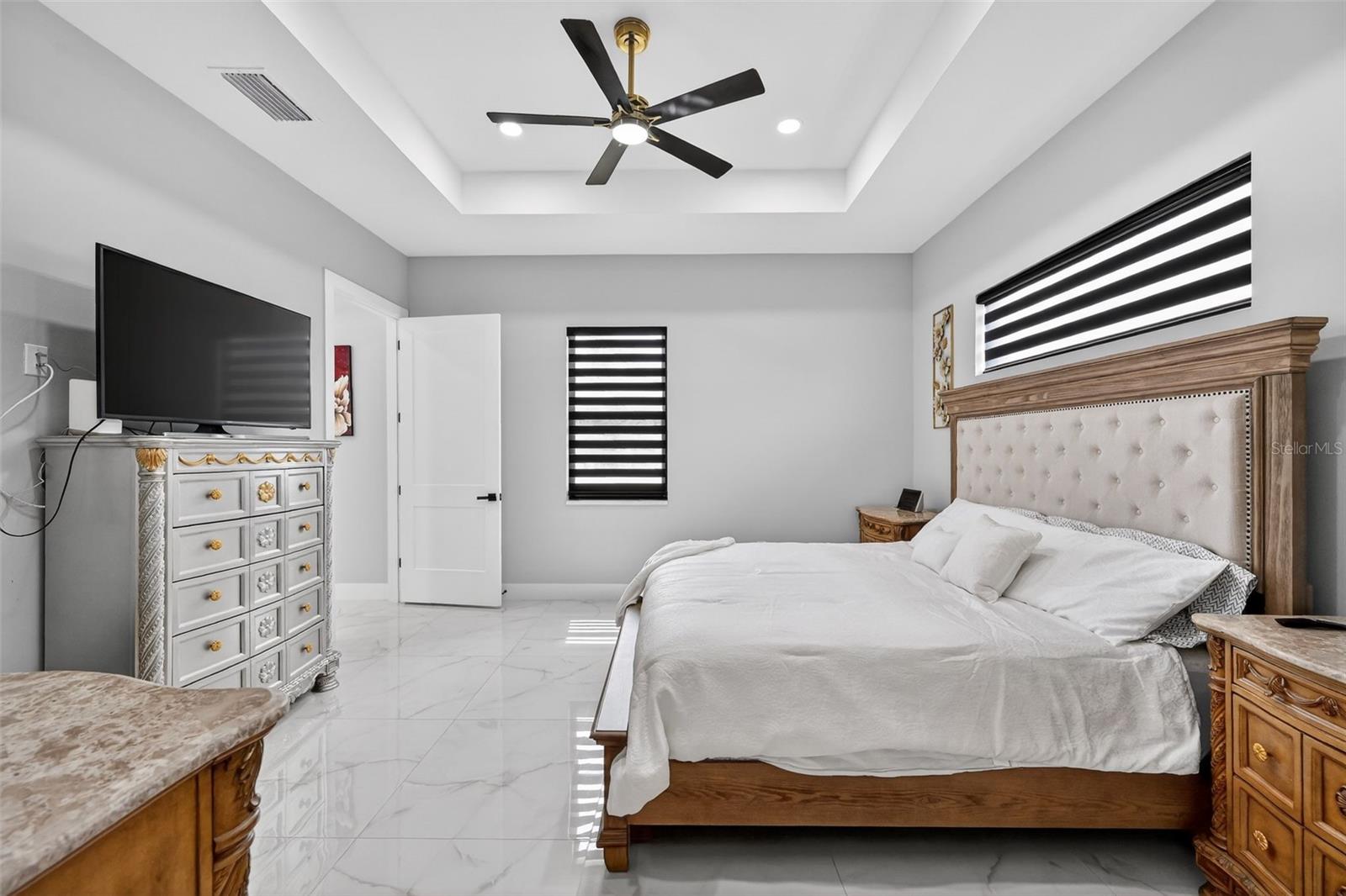 Image 42 of 64 For 217 Cumberland Street