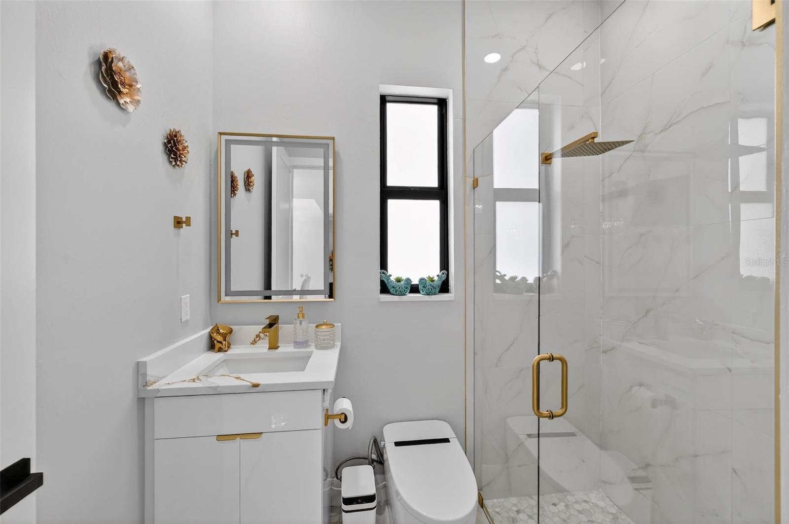 Image 52 of 64 For 217 Cumberland Street