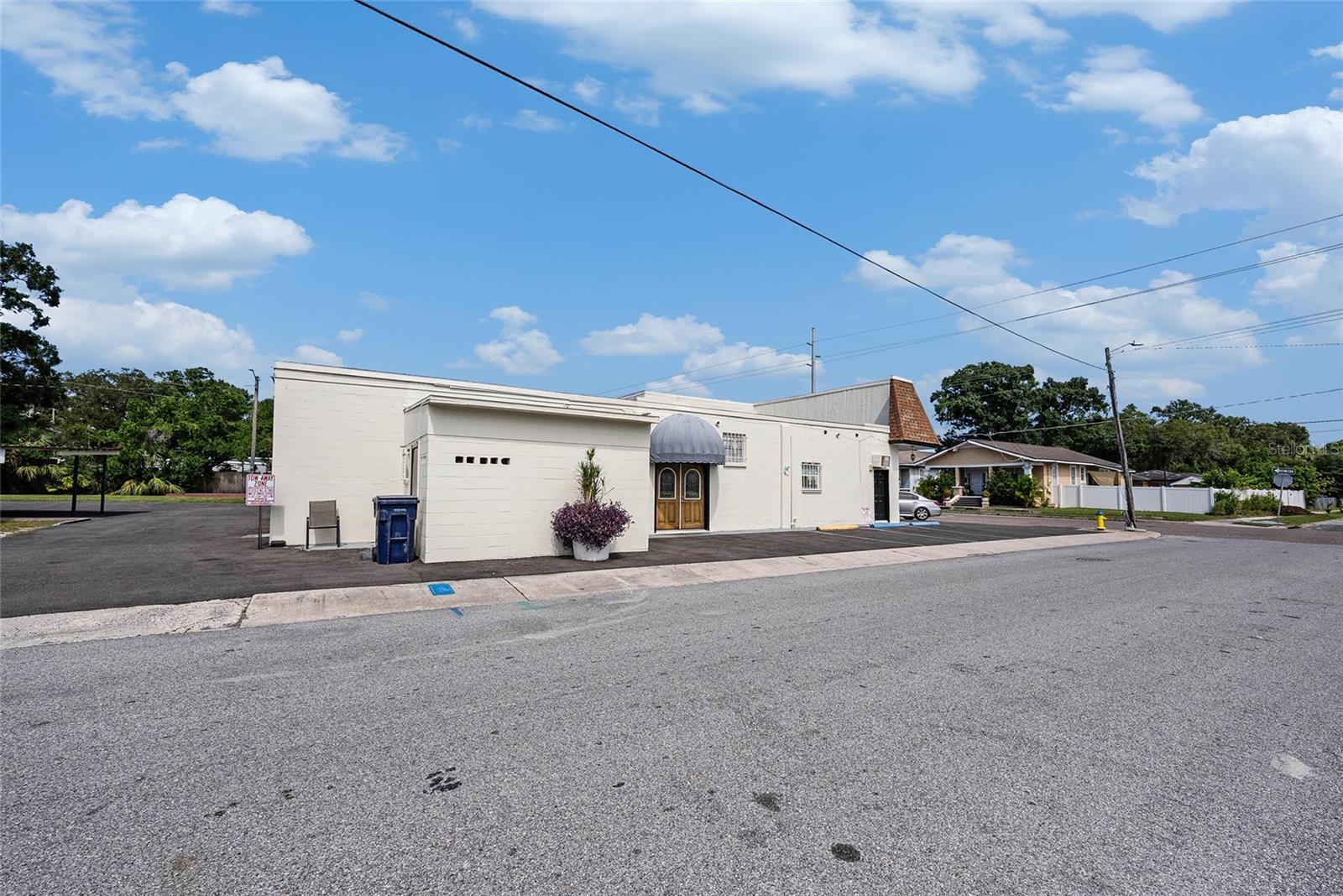 Listing photo id 4 for 3416 15th Street