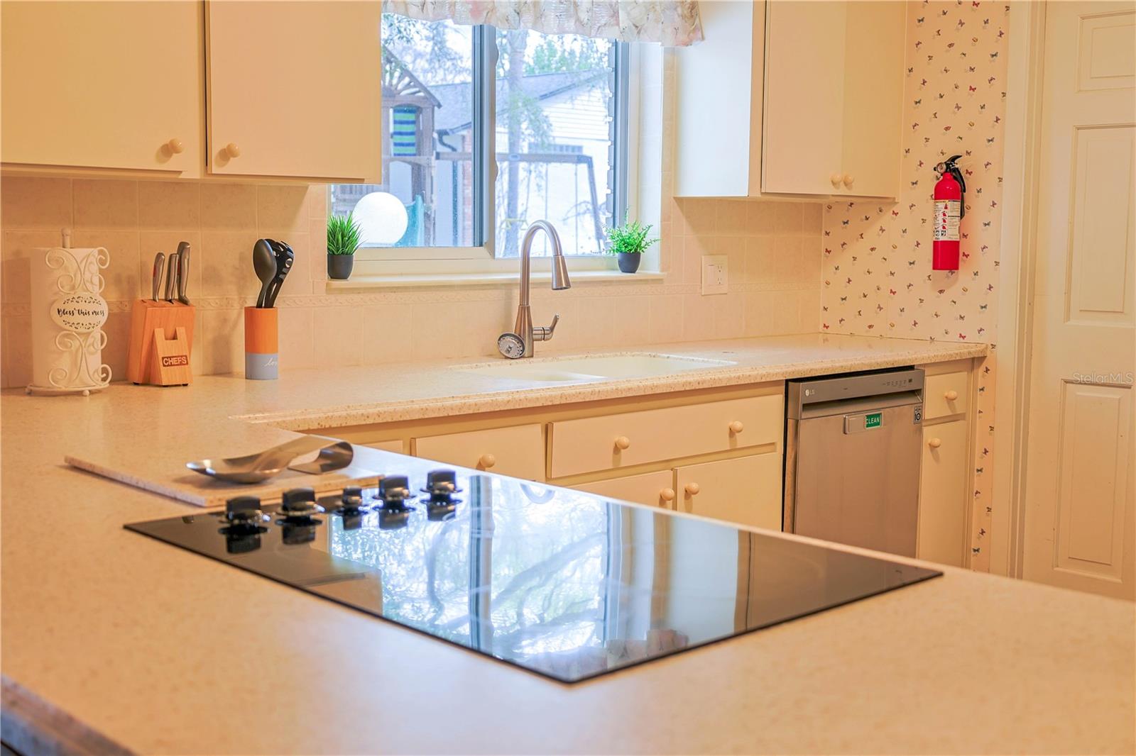 Image 13 of 66 For 215 Morningside Drive