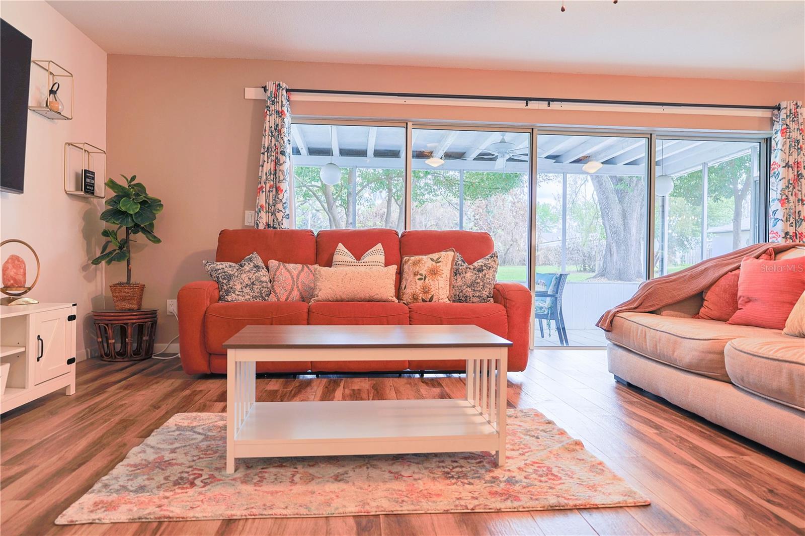 Image 20 of 66 For 215 Morningside Drive