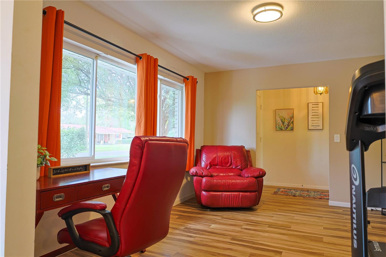 Image 28 of 66 For 215 Morningside Drive