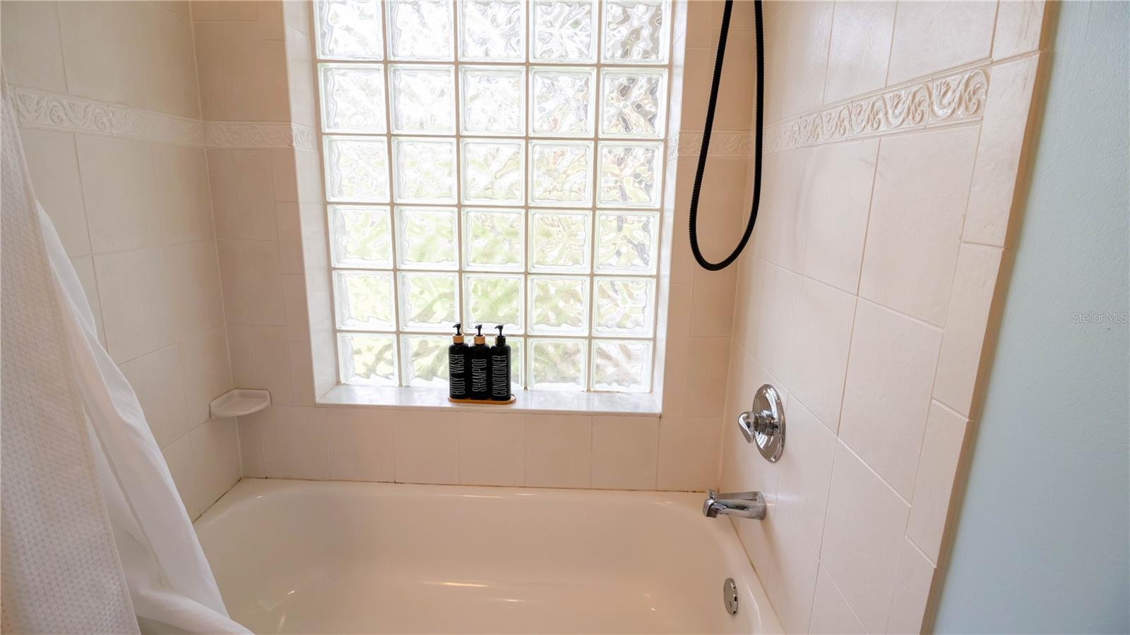 Image 36 of 66 For 215 Morningside Drive