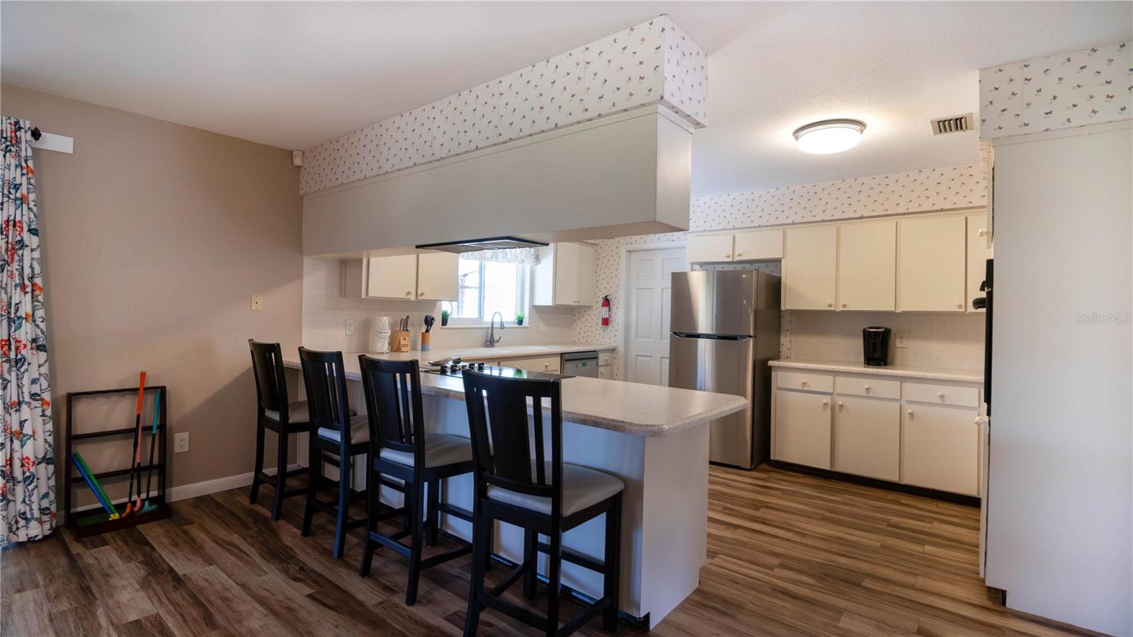 Image 5 of 66 For 215 Morningside Drive