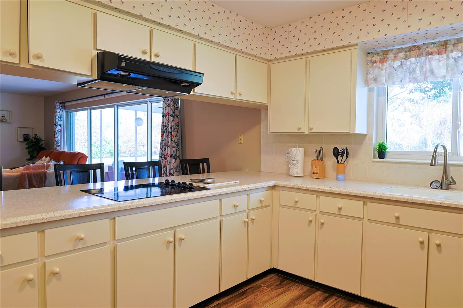 Image 7 of 66 For 215 Morningside Drive