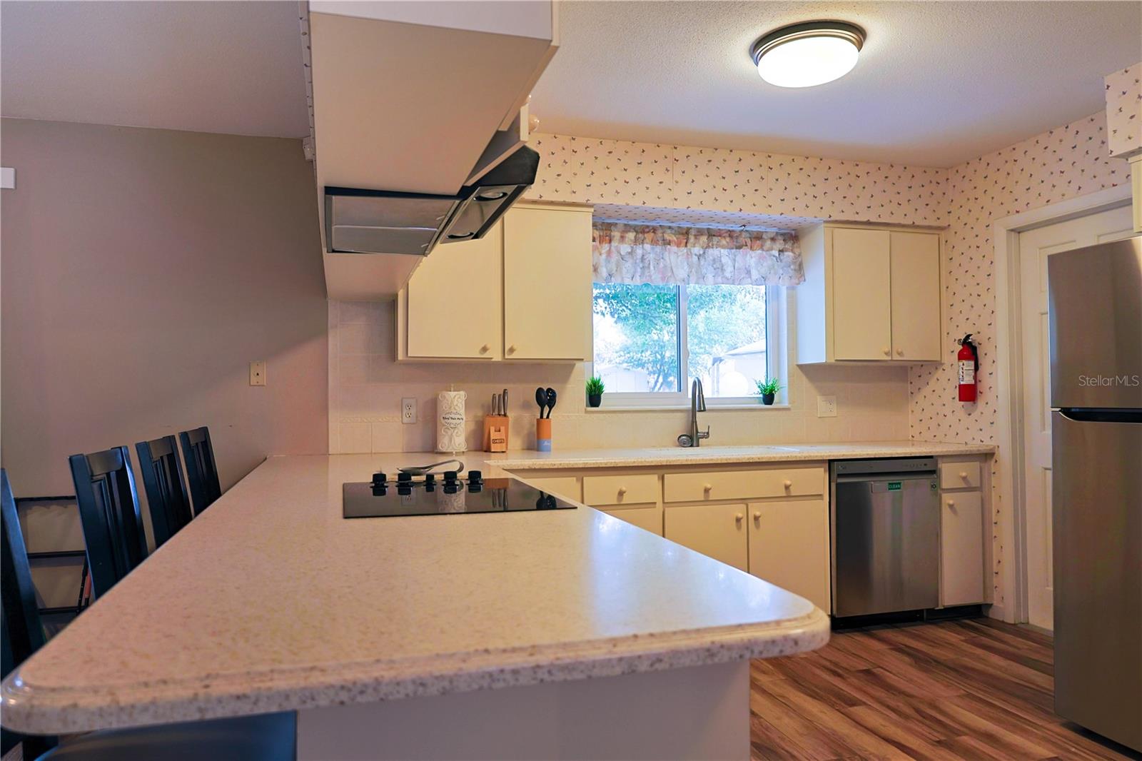 Image 8 of 66 For 215 Morningside Drive