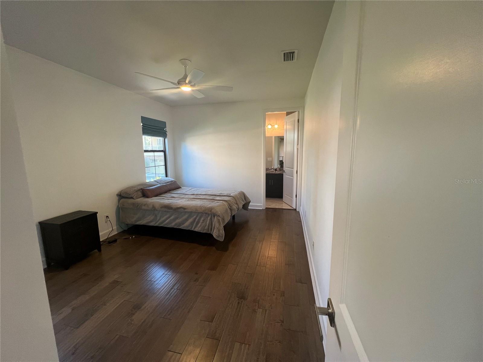 Image 11 of 28 For 7689 Toscana Boulevard