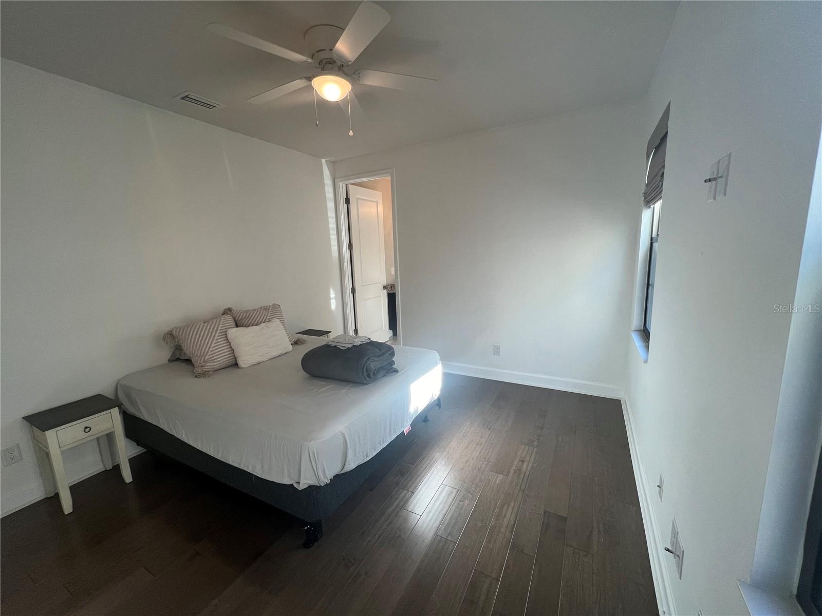 Image 13 of 28 For 7689 Toscana Boulevard