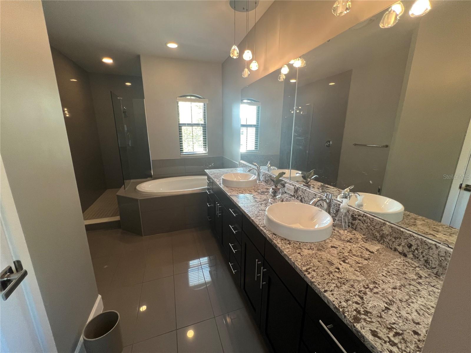 Image 22 of 28 For 7689 Toscana Boulevard