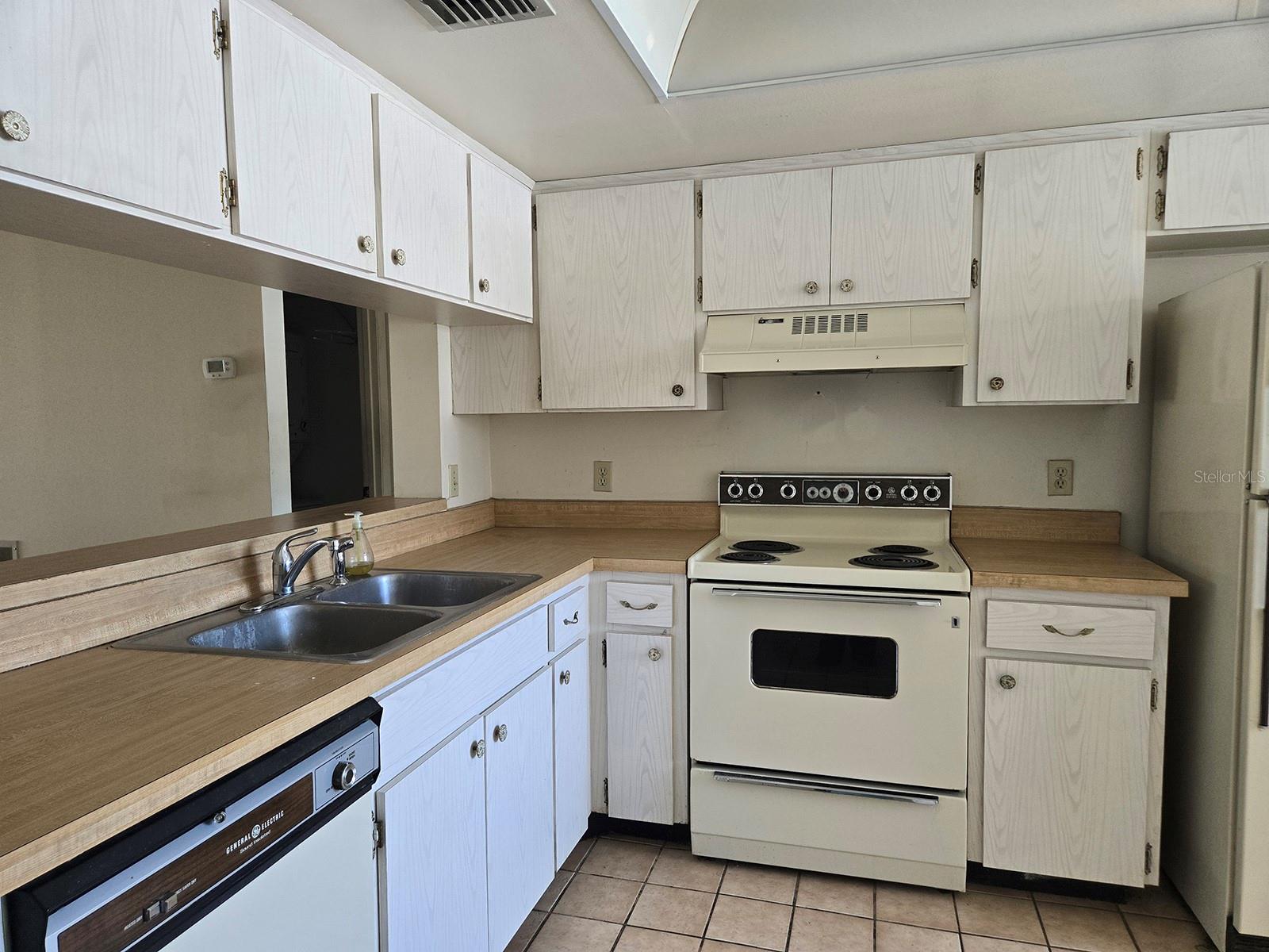 Image 3 of 33 For 7700 92nd Street 202