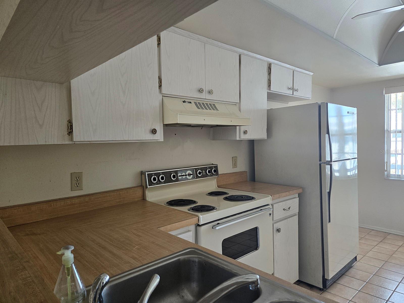 Image 6 of 33 For 7700 92nd Street 202