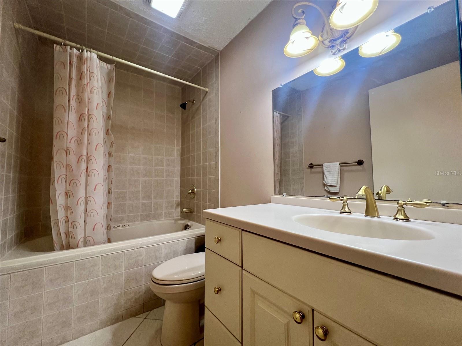 Image 13 of 18 For 1395 Mission Drive W 28c